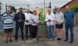 Leicestershire Tennis and Bowls Clubs become HEARTSAFE with support from JHMT